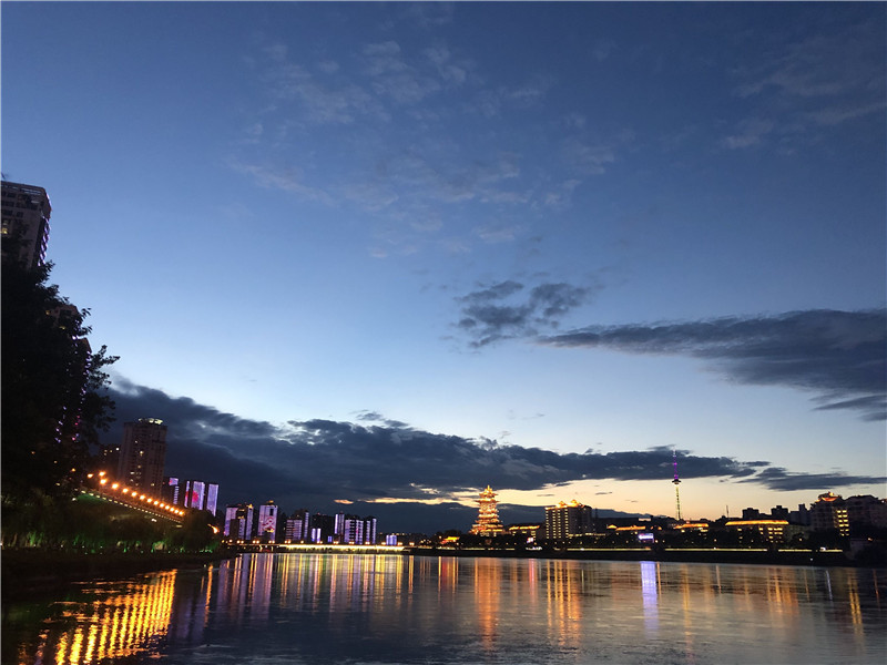 南河广场、火烧云、涪江夜景、暴雨后的夜(图2)