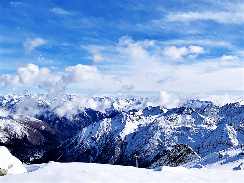 千峰万岭雪崔嵬(图1)